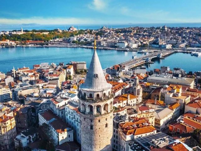 Istanbul Unveiled: Your Journey to Turkey Begins – Navigating Flight Reservations