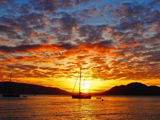 Exploring Cairns Nightlife: The Best Nighttime Activities and Attractions